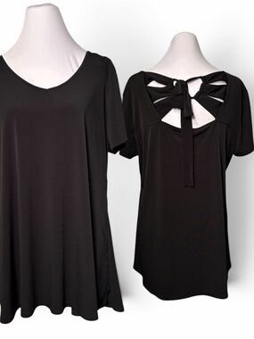 Chico's Tunic Top Size L (Chico's Size 2) Black Cutout Loose Flowy Fit Stretchy